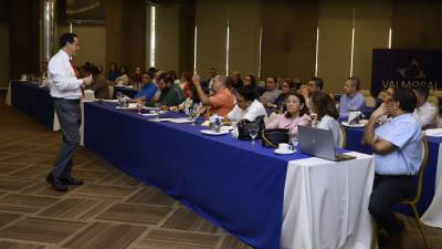 Marco García, experto en ética y dirección estratégica durante su participación en la jornada de actualización organizada por Valmoral.