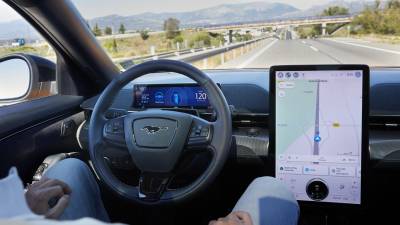 Llega a España una nueva tecnología para conducir sin usar el volante