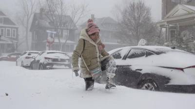 El segundo sistema de tormentas atravesará las Montañas Rocosas hoy y generará fuertes nevadas.