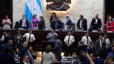 <b><span class=mln_uppercase_mln>Cámara.</span></b> Los diputados se retiraron anoche a eso de las 8:00 pm.<span class=mln_uppercase_mln> Foto: Andro Rodríguez</span>