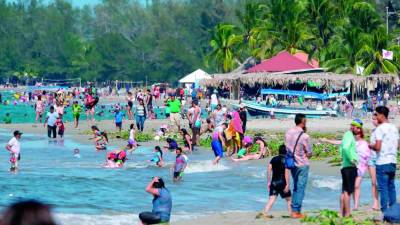 <b>Las autoridades esperan la movilización de unas 2 millones de personas hacia los diferentes destinos turísticos del país durante Semana Santa. Fotos: LA PRENSA.</b>