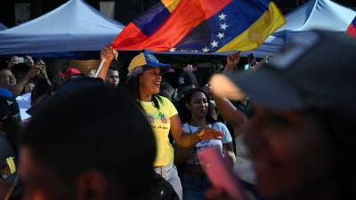 El jefe de la campaña oficialista, Jorge Rodríguez, dio a entender este domingo que el presidente <b>izquierdista </b>Nicolás Maduro <b>ganó la elección en Venezuela.</b>