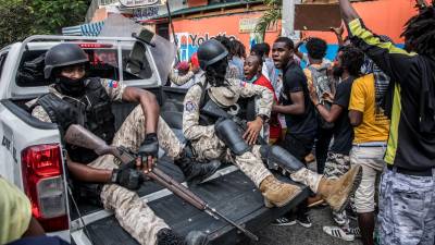 Fuerzas de seguridad de Haití se desplegaron tras el secuestro de misioneros estadounidenses y sus familias.