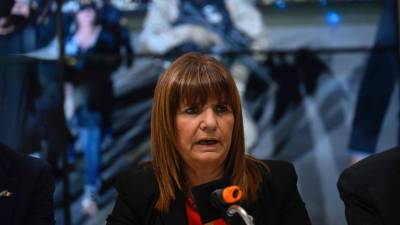 La ministra de seguridad de Argentina, Patricia Bullrich, afirmó que se hará justicia tras el asesinato de la menor en un intento de robo.