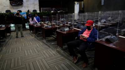 La crisis legislativa que atraviesa Honduras derivó luego de la elección de dos juntas directivas en el Parlamento. Foto: EFE
