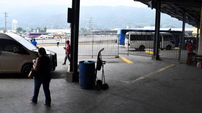 <b><span class=mln_uppercase_mln>Terminal.</span></b> Ayer no llegaron los buses de Potrerillos.