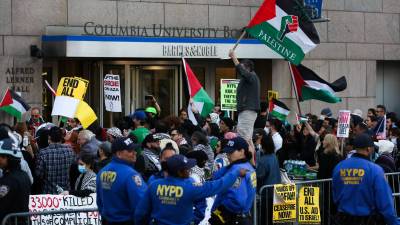 La Universidad de Columbia (Nueva York) anunció que este lunes las clases serán virtuales después de que varias asociaciones de estudiantes judíos denunciaron comentarios antisemitas de alumnos propalestinos que se manifiestan contra la guerra en Gaza en el campus.
