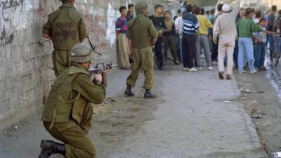 En represalia, el Ejército de Israel ha lanzado un ofensiva militar en GazaEn represalia, el Ejército de Israel ha lanzado un ofensiva militar en Gaza.