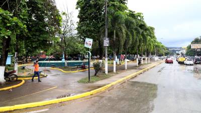 <b>La ciudad de Tocoa, la más importante del Bajo Aguán y que basa su economía en el agro y el comercio, busca levantarse de factores en contra.</b>