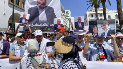 Alrededor de 4.000 personas se manifestaron este sábado en Rabat para protestar contra el asesinato en Teherán del jefe del buró político del movimiento islamista palestino Hamas, Ismail Haniyeh, y para pedir la ruptura de relaciones de Marruecos con Israel.