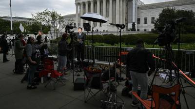 Los jueces de la Corte Suprema de EEUU debaten si Trump tenía inmunidad presidencial en el caso por el supuesto intento de revertir los resultados de las elecciones de 2020.