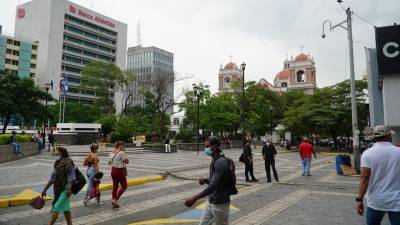 En San Pedro Sula la temperatura máxima será de 35 grados centígrados, detalló Copeco. Fotografía: La Prensa.
