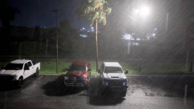 El huracán Debby deja fuertes lluvias y vientos en el noroeste de Florida.