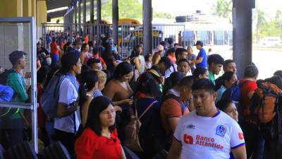 En temporadas como Navidad, Semana Santa y Feriado Morazánico miles de ciudadanos abandonan los municipios de la zona norte para viajar a sus pueblos de origen.
