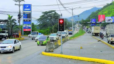 <b>El último semáforo instalado es el de la entrada a Chamelecón a solicitud de los pobladores, el cual ya comenzó a funcionar.</b>