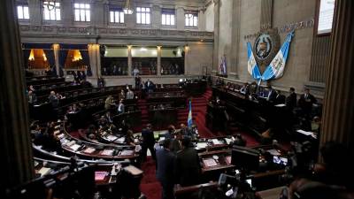 Los diputados de Guatemala aprobaron el presupuesto que incluye una polémica alza salarial para los congresistas.