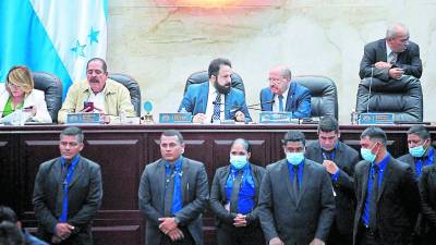 El Congreso se mantiene paralizado desde el 29 de agosto, por decisión de su presidente Luis Redondo de sesionar hasta que existan acuerdos en la elección del fiscal.