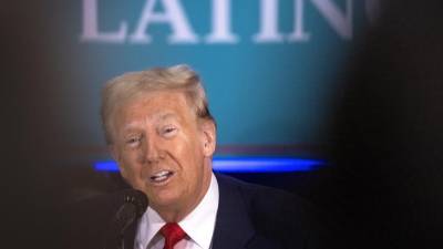 El exmandatario estadounidense se desmarca de los comentarios contra Puerto Rico para conquistar el voto latino.