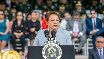 La presidenta Xiomara Castro participó en la conmemoración del 199 aniversario del Ejército.
