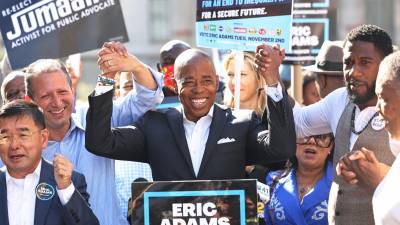 Eric Adams durante su cierre de campaña para la alcaldía de Nueva York.