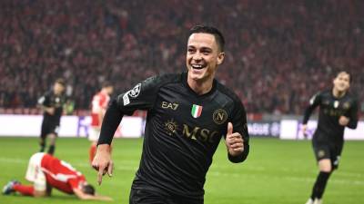 Napoli cumple ante Unión Berlin y sigue al acecho del Real Madrid