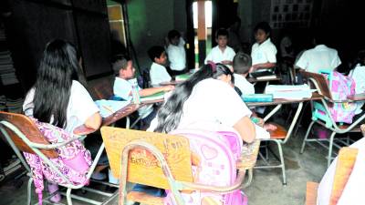 <b>Entre los contenidos que se agregarán a la nueva malla curricular está la clase de educación cívica y moral.</b>