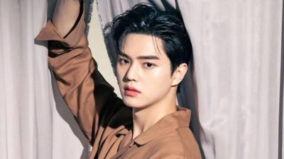 Song Kang tiene 29 años y es estudiante de Artes Cinematográficas de Konkuk. Nació el 23 de abril de 1994 en Suwon, Corea del Sur.