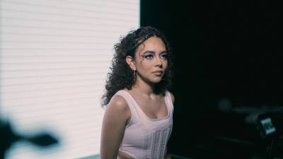 Siga a la artista hondureña en sus redes sociales para conocer más sobre su trabajo. En TikTok e Instagram aparece como @fvnymusic. También tiene su canal de YouTube: @fvny.