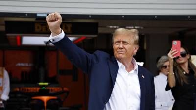 Trump apareció este domingo en el Gran Premio de Miami de la Fórmula 1 en el Miami International Autodrome.