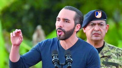 <b>Bukele es el primer presidente de la etapa democrática salvadoreña en aventurarse en busca de la reelección inmediata. AFP </b>