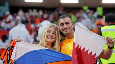 Un gran ambiente se vive en el partido entre Países Bajos y Qatar por el Grupo A del Mundial de Qatar 2022 en el estadio Al-Bayt.