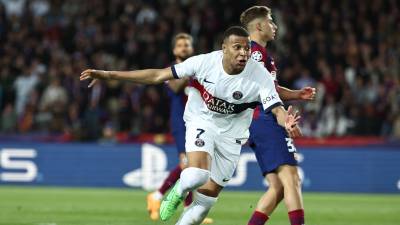 Kylian Mbappé tendría un pre contrato firmado con los merengues, pero nada es oficial todavía.