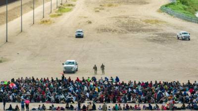 Miles de migrantes venezolanos llegan a diario a la frontera de México con Estados Unidos.