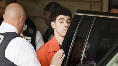 Luigi Mangione enfrenta varios cargos en Nueva York por el asesinato del CEO de UnitedHealthcare.