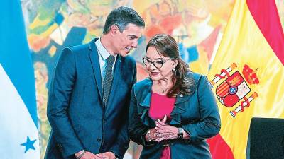 <b><span class=mln_uppercase_mln>Encuentro.</span></b> Pedro Sánchez había acordado con la presidenta Castro el empréstito de 75 millones de euros en febrero.<span class=mln_uppercase_mln> </span>