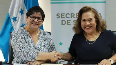 El acuerdo de colaboración fue suscrito por la ministra de Salud, Carla Paredes, y la gerente general de Banasupro, Aida Reyes.