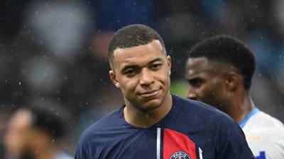 Mbappé podría llegar al Real Madrid en el próximo mercado de fichajes tras notificar al PSG que no continuará la próxima temporada.