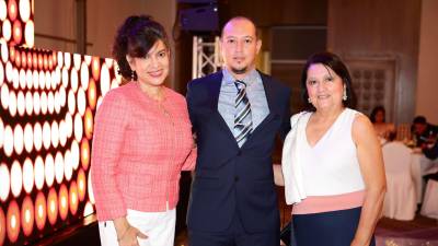 Mirna Rivera, Óscar Caballero y Yolanda Luna
