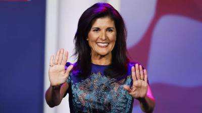 La ex gobernadora de Carolina del Sur se une a DeSantis y muestra su respaldo a Trump.