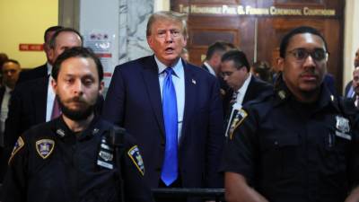 Trump enfrenta otros tres juicios en 2024 en tres causas penales.