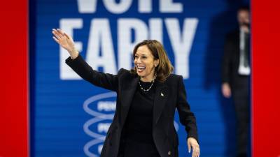 Harris pasa la noche electoral en universidad afroamericana de Washington donde estudió.