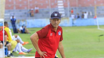Pedro Troglio durante el encuentro disputado en La Ceiba entre Victoria y Olimpia.