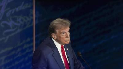 Trump causa polémica tras denunciar que inmigrantes haitianos se comen las mascotas de residentes de Springfield.