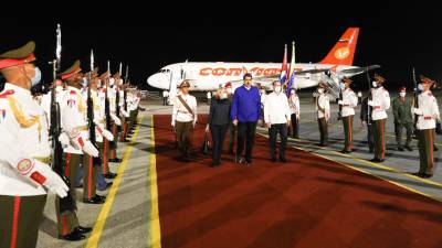 Maduro a su llegada a La Habana para la XX cumbre de la ALBA.