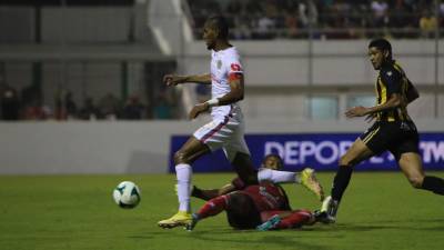 No puede ser: El insólito fallo de Bengtson en el Olimpia- Real España