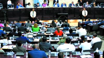 La lista de ascensos ingresó a la Cámara el martes.