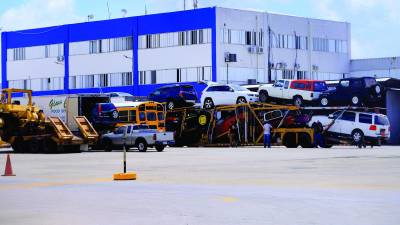 <b>Unas cinco empresas ofrecen el servicio de carga, en la aduana La Mesa hay un promedio de 10,000 operaciones al mes.</b>