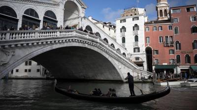 Los turistas que visiten Venecia por un día deberán cancelar un monto de 5 euros para ingresar a la ciudad.