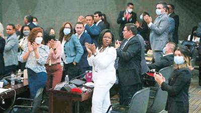 <b><span class=mln_uppercase_mln>bancada.</span></b> Los nacionalistas rechazan un fiscal afín a Libre.