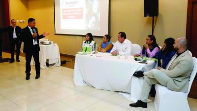 Se firmó un seguimiento al compromiso bicentenario municipal para implementar política de prevención de violencia.